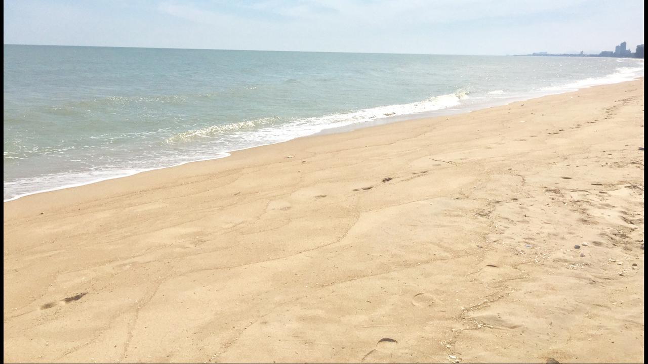 Oriental Beach By Winnie Csaam Kültér fotó